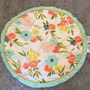 Cloud Island round floral activity mat